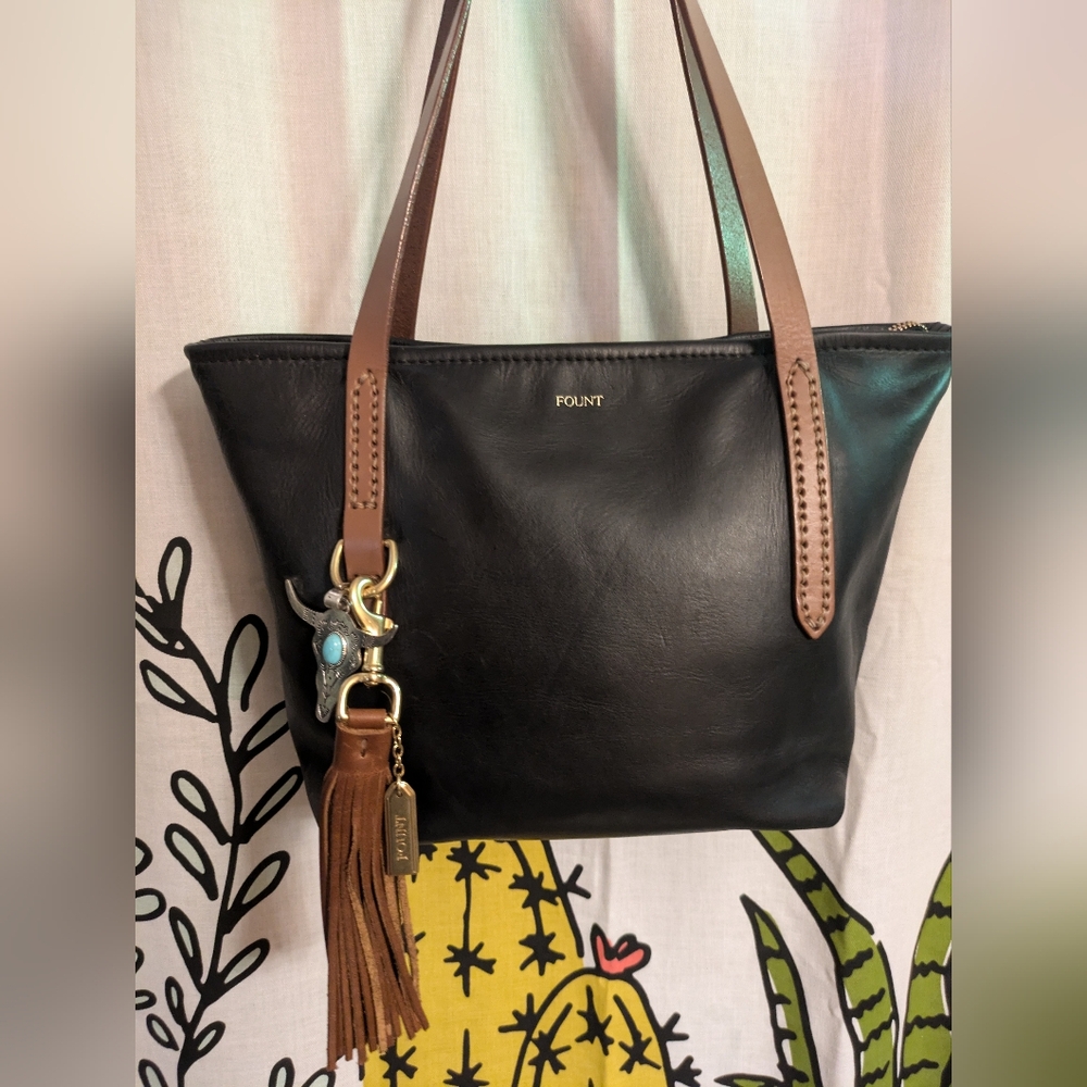 FOUNT Leather Petite Bellfield Tote in Peppercorn (Black) with New Fount Tassel